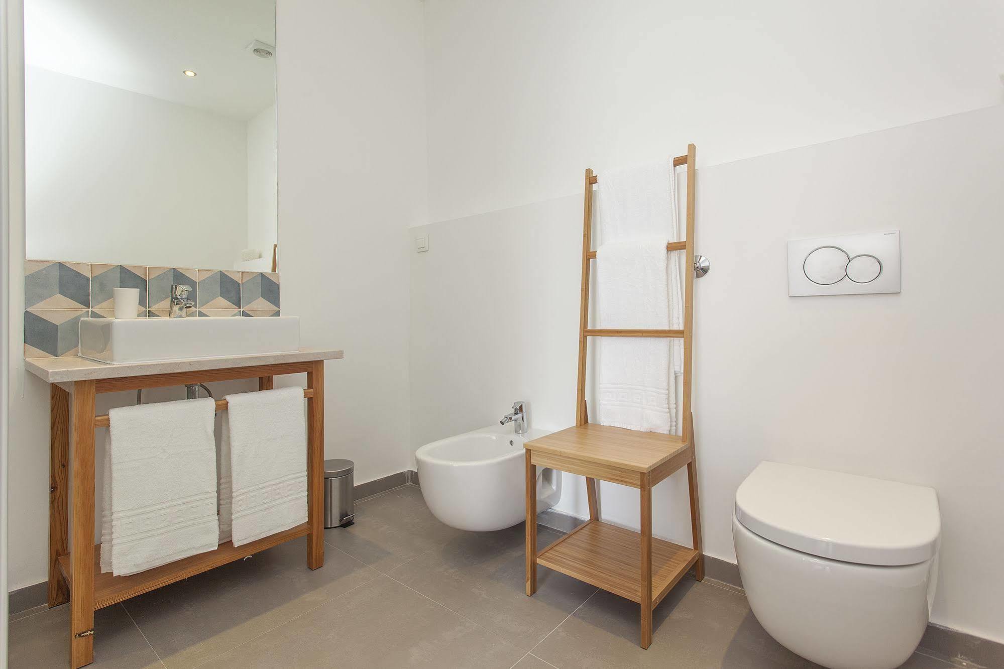 Lisbon Old Town Guest House Bagian luar foto